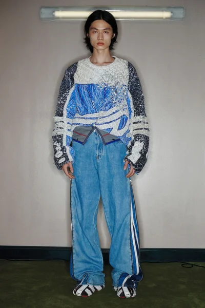 Look 17